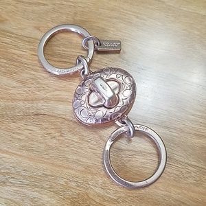 Signature Coach Turnlock Valet Key Ring